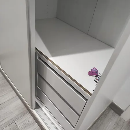 Confortable Cercaa La Estacion Del Avejoaquin Sorolla Δωμάτια σε οικογενειακή κατοικία *