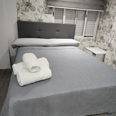 Confortable Cercaa La Estacion Del Avejoaquin Sorolla Δωμάτια σε οικογενειακή κατοικία *