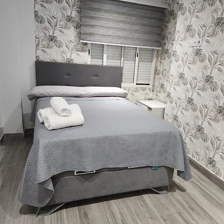 Δωμάτια σε οικογενειακή κατοικία Confortable Cercaa La Estacion Del Avejoaquin Sorolla